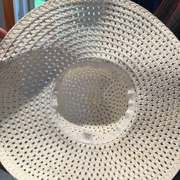 Womens Sun Hat - Picture 2 of 4